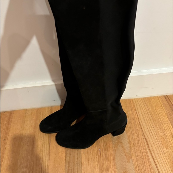 NWOT Stuart Weiztman boot - Picture 7 of 11